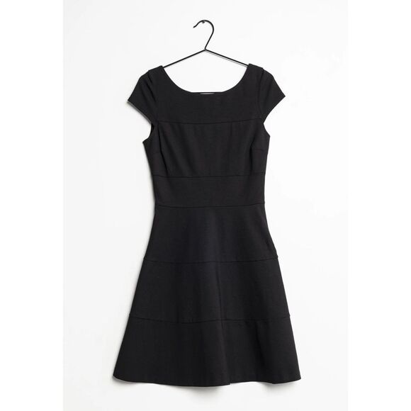 Banana Republic Seamed Ponte Fit & Flare Dress - Picture 3 of 10